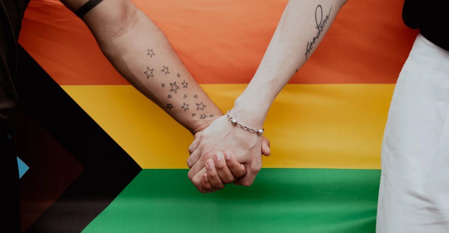 Queer Samakah dengan LGBT?