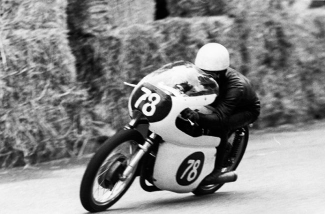 Gilberto Parlotti di Isle of Man TT. (Foto: moto-collection)