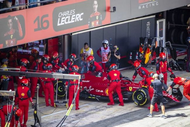 Charles Leclerc mundur dari lomba F1 GP Spanyol 2022. (Foto: motorsport)