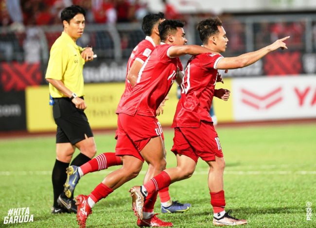 Egy Maulana Vikri -kanan- merayakan golnya dalam laga Brunei Vs Indonesia pada penyisihan Grup A Piala AFF 2022. (Foto: PSSI)