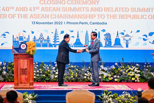 Indonesia-Terima-Keketuaan-ASEAN-2023-dari-Kamboja