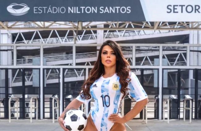 Miss Bum Bum Suzy Cortez janjikan Messi hadiah spesial jika Argentina memenangkan Piala Dunia 2022. (Foto: sport ro)