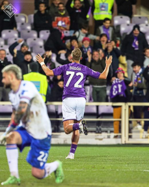 Antonin Barak merayakan golnya dalam laga Fiorentina Vs Sampdoria pada babak 16 besar Coppa Italia 2022-2023. (Foto: AC Fiorentina)
