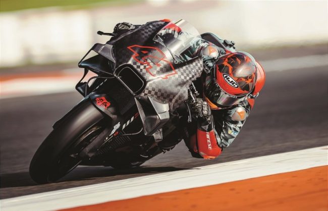 Pol Espagaro dalam tes akhir musim MotoGP 2022 di Sirkuit Ricardo Tormo Valencia di atas motor tim Tech3 GASGAS Factory Racing. (Foto: gasgas)