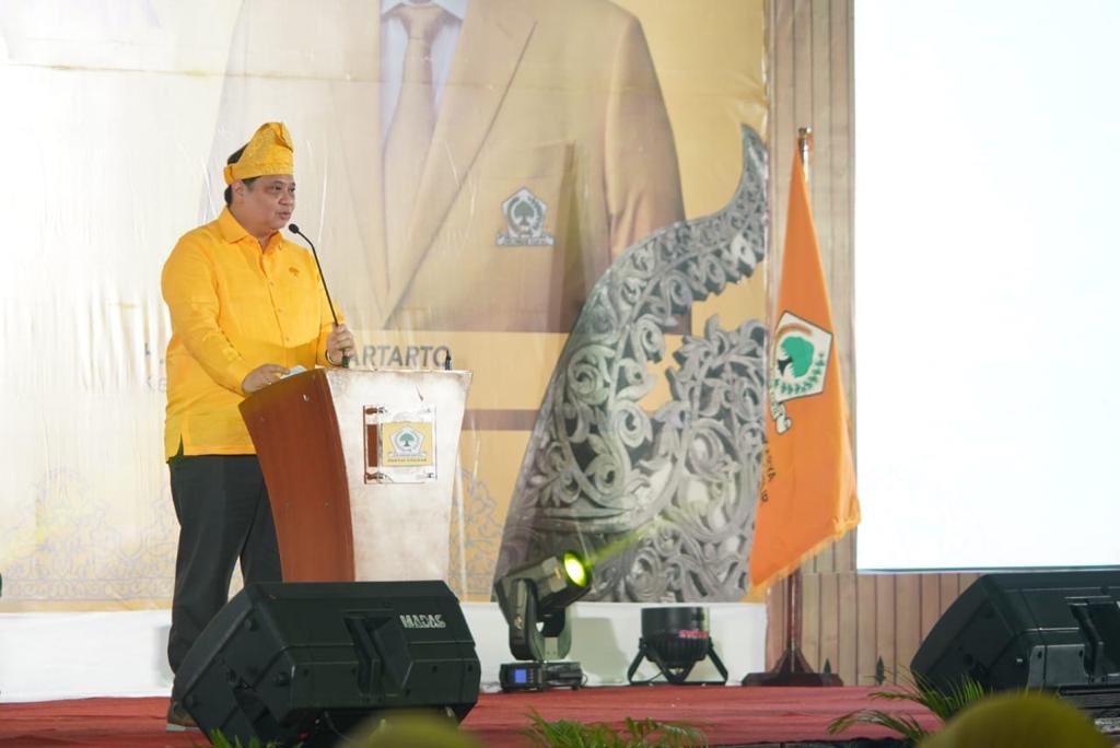 Ketua Umum DPP Partai Golkar Airlangga Hartarto saat Rakornis dan Bimtek Pemenangan Pemilu di Hotel Labersa, Pekanbaru, Riau, Sabtu, 21 Januari 2023.