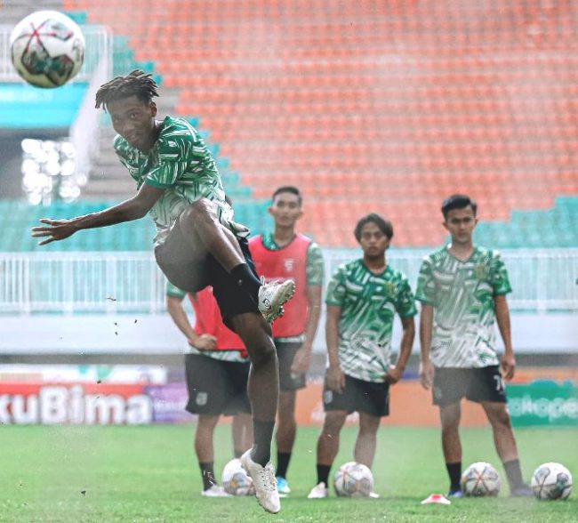 Prediksi skor RANS FC Vs Persebaya Surabaya dalam jadwal Liga 1 hari ini. (Foto: Persebaya Surabaya)
