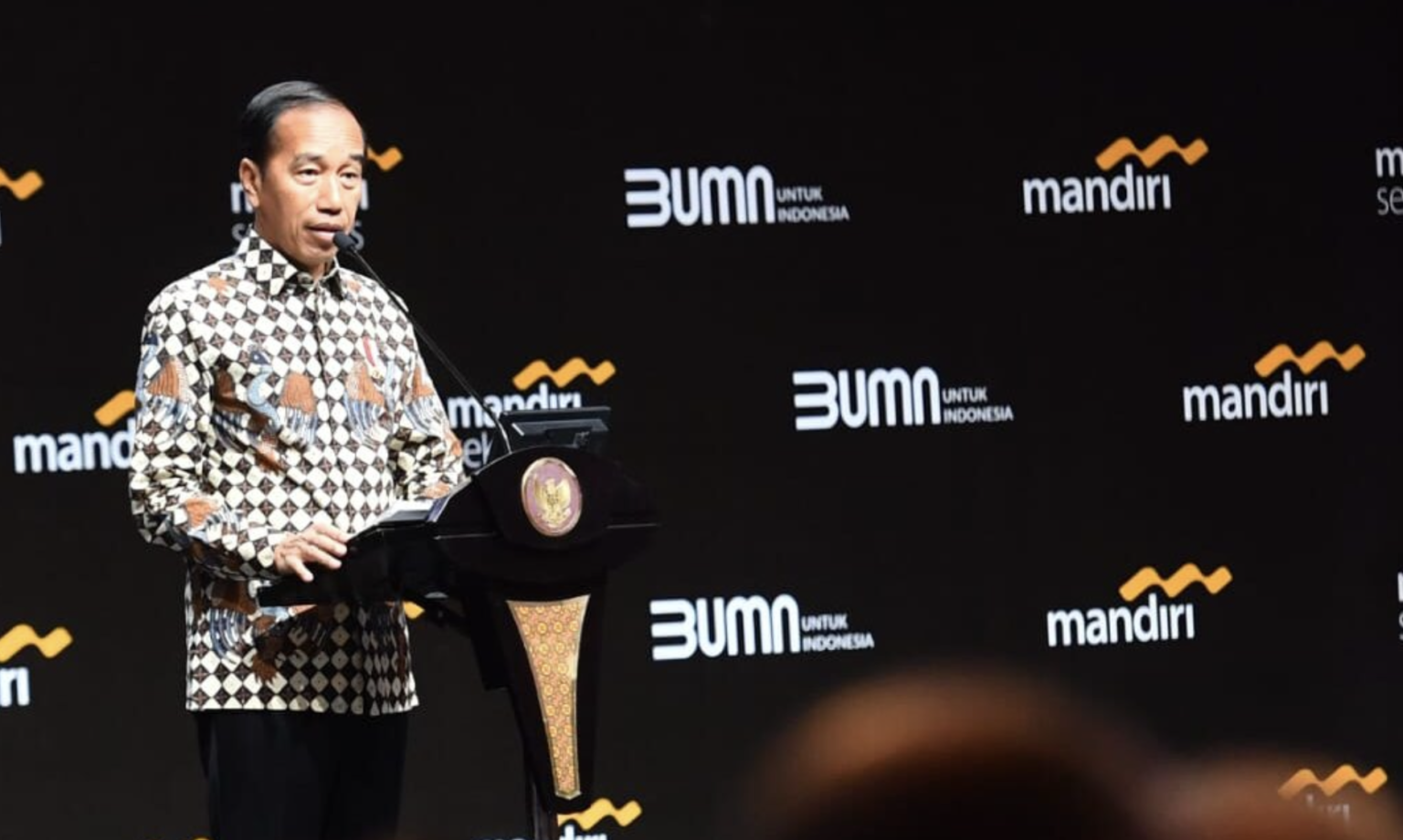 Presiden Joko Widodo menghadiri Mandiri Investment Forum (MIF) 2023, yang digelar di Hotel Fairmont, Jakarta, pada Rabu, 1 Februari 2023. Foto: BPMI Setpres