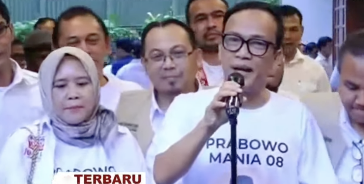 Relawan Jokowi Mania atau JoMan bertemu dengan Ketua Umum Partai Gerindra Prabowo Subianto di kediaman di Jalan Kertanegara IV, Jakarta Selatan, Kamis sore, 16 Februari 2023.