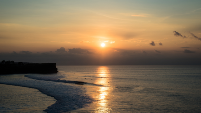 Sunset di Pantai Balangan Bali (Foto: canva)