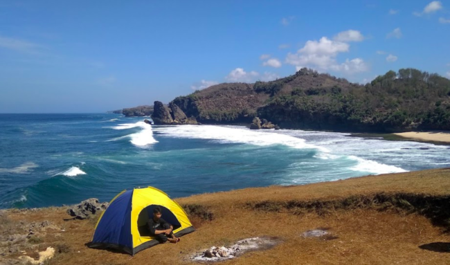 Camping Pantai Widodaren Jogja (Foto: Tangkapan Layar google maps @muhismail)