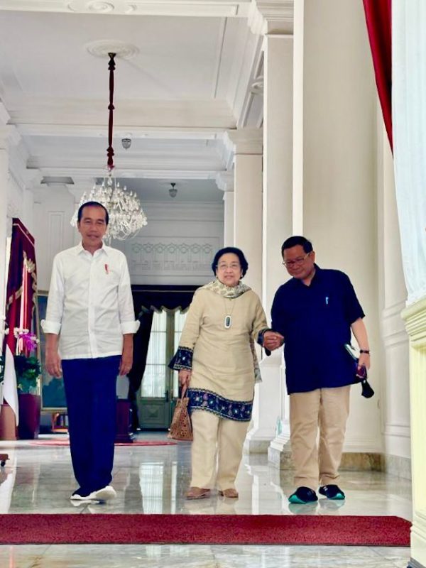 Megawati bertemu Presiden Joko Widodo selama 3 jam.