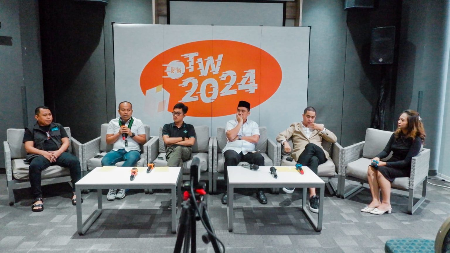 Diskusi OTW 2024 dengan tema “Gairah Pemuda dan Demokrasi”