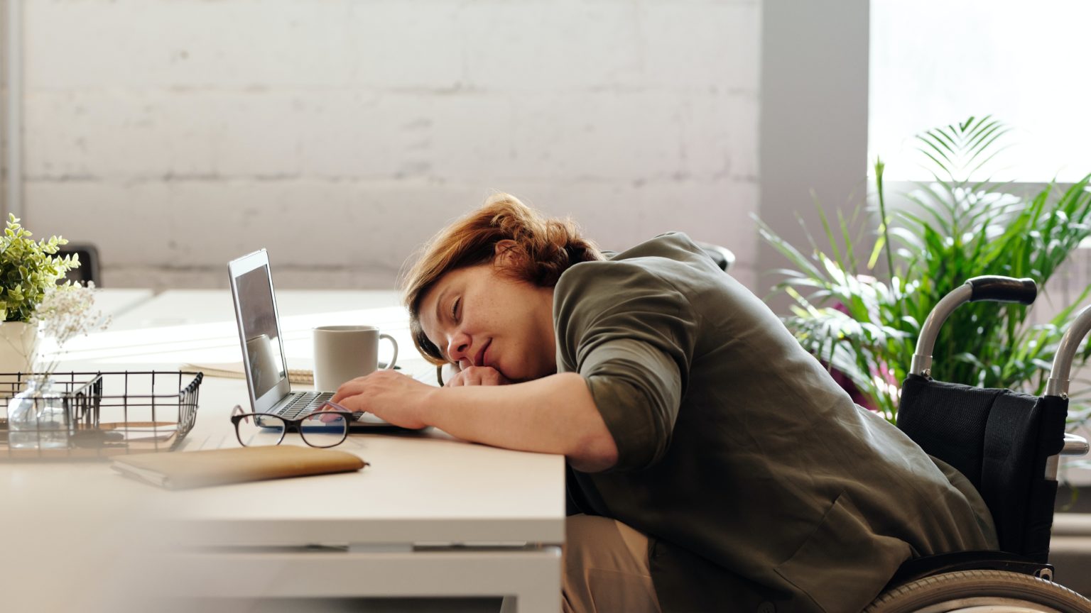 Cara Menghilangkan Ngantuk dan Lelah di Tempat Kerja