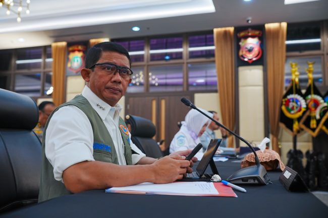 Kepala BNPB Letjen TNI Suharyanto saat memberikan paparan pada Rapat Koordinasi Kesiapan Menghadapi Idul Fitri 144H dan Antisipasinya yang dihelat di Mabes Polri