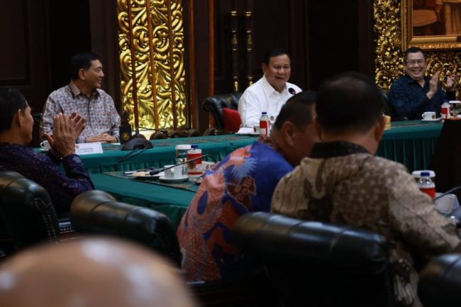 Ketua Umum Partai Perindo Hary Tanoesoedibjo (HT) bertemu Menhan Prabowo Subianto. Dok: Biro Humas Setjen Kemhan.