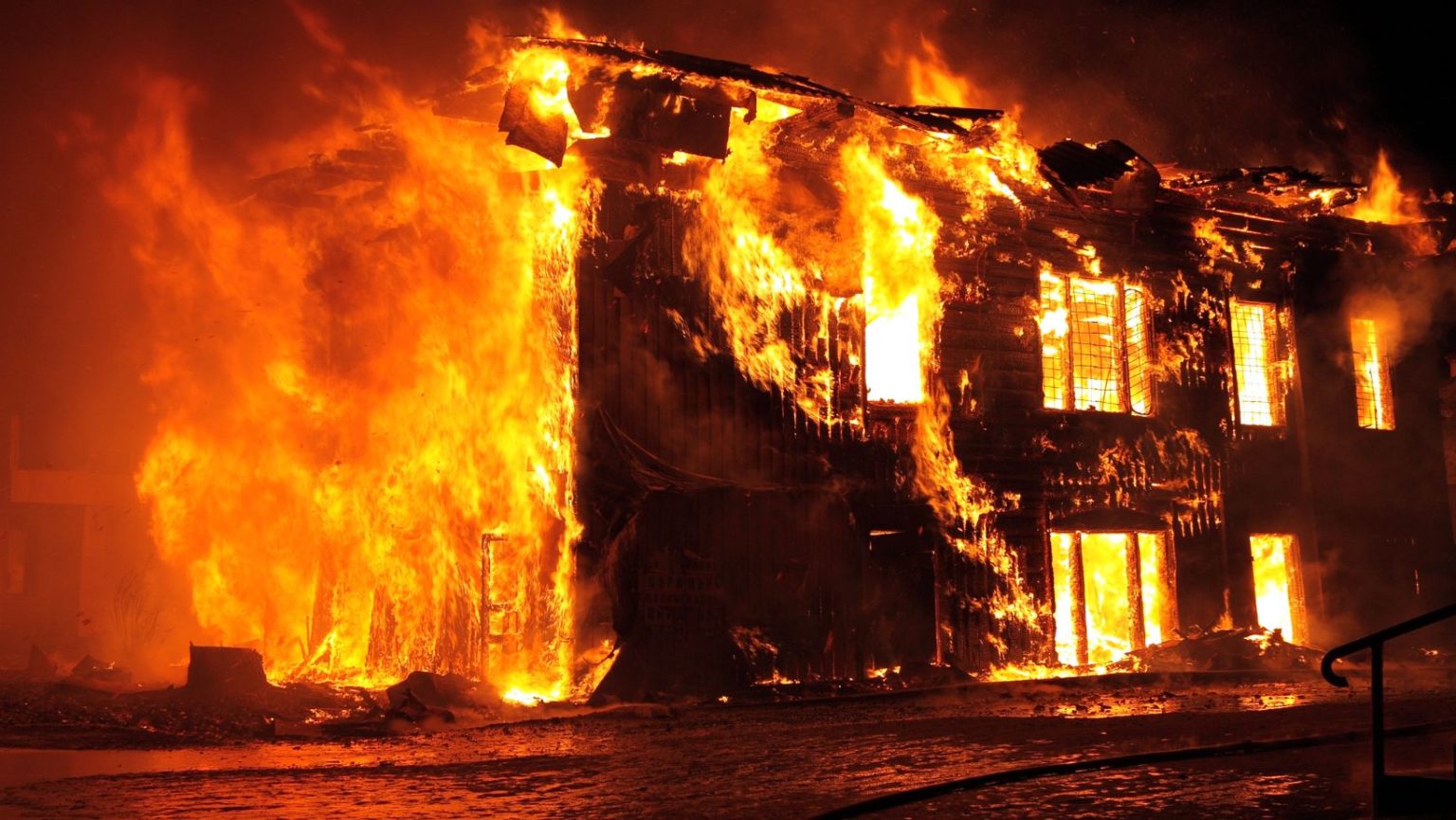 Kebakaran Gedung: Malang Plaza Habis Terbakar, Apa Saja Jadi Penyebab Kebakaran?