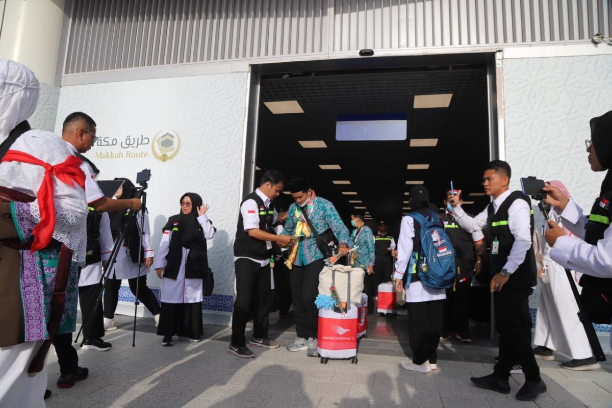 Sebanyak 390 jemaah haji Indonesia Mendarat di Madinah.