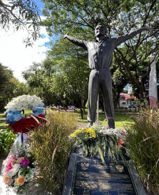 Patung Soekarno di Rusia