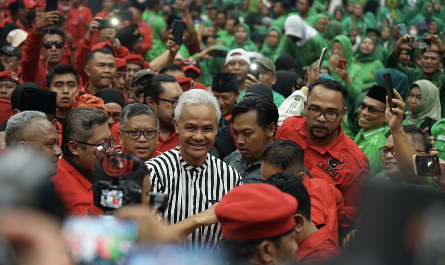 Ganjar Pranowo menghadiri konsolidasi lintas partai pemenangan pilpres 2024, di GOR Laga Tangkas Pakansari, Cibinong, Kabupaten Bogor.