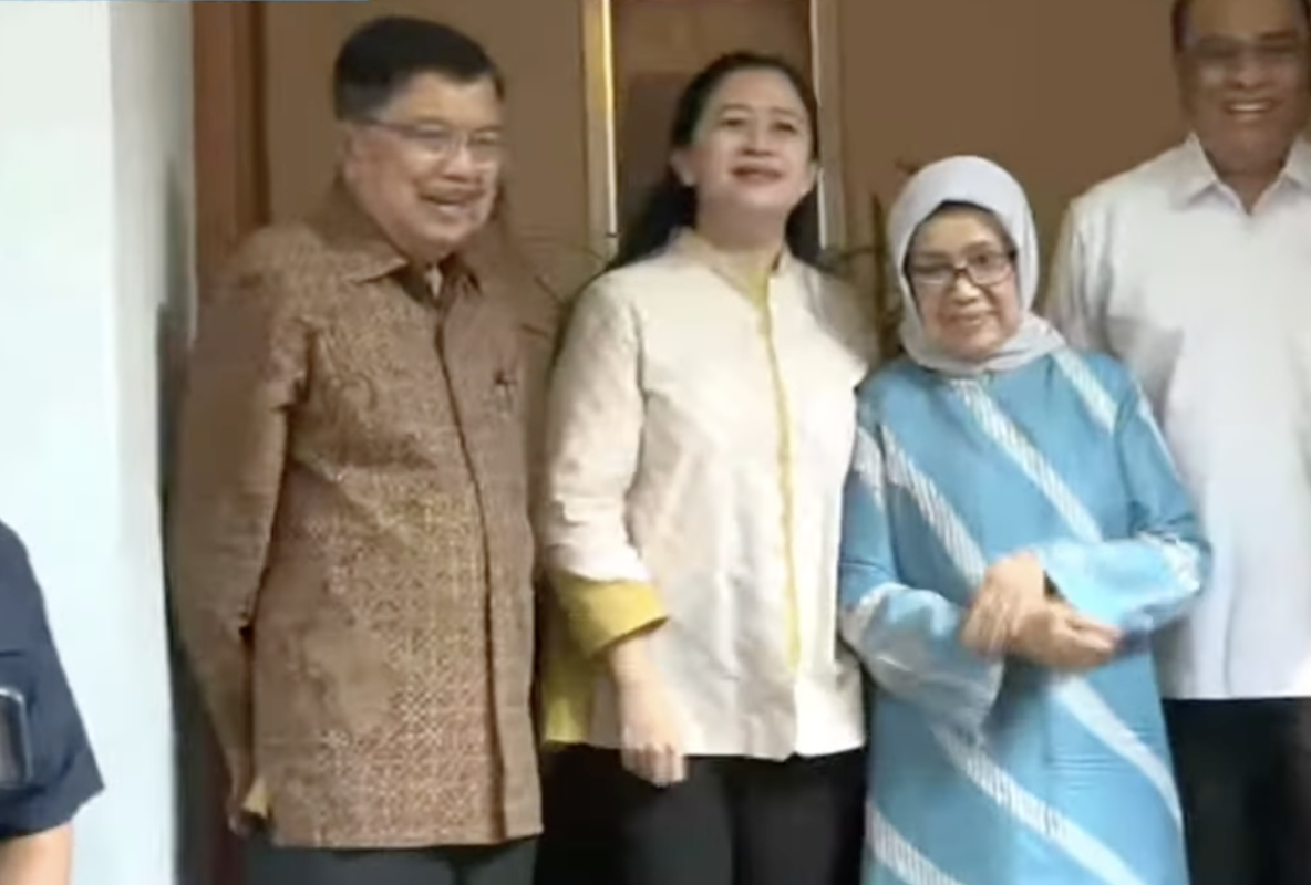 Ketua DPP PDI Perjungan Puan Maharani menemui mantan Wapres Jusuf Kalla (JK) di kawasan Jalan Brawijaya, Jakarta Selatan, pada Rabu, 4 Oktober 2023.