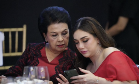 Foto istri Jaksa Agung dengan Celine Evangelista (Dok: Kejagung)