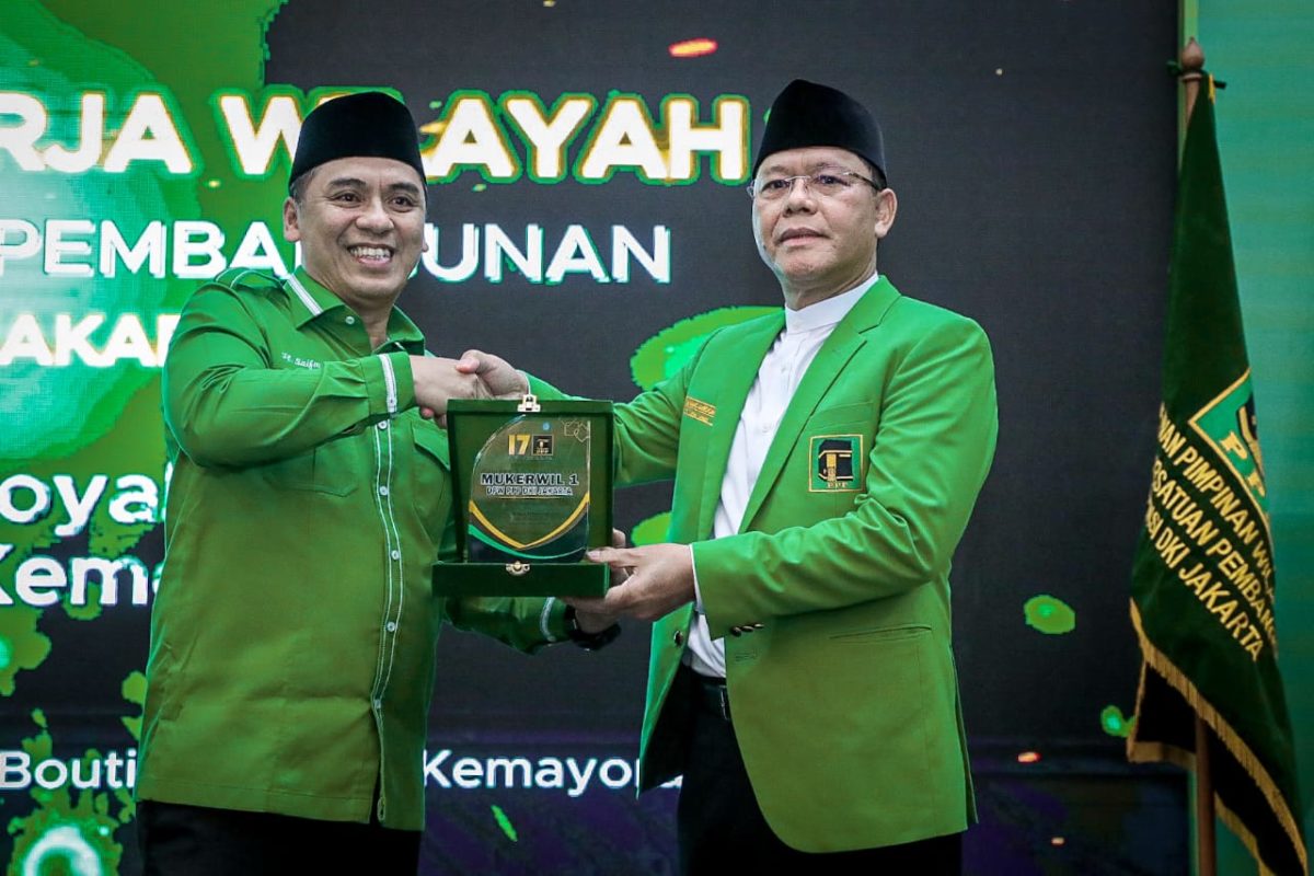 Ketua DPW DKI Jakarta Saiful Rahmat Dasuki dan Plt Ketua Umum Partai Persatuan Pembangunan (PPP) Muhamad Mardiono.
