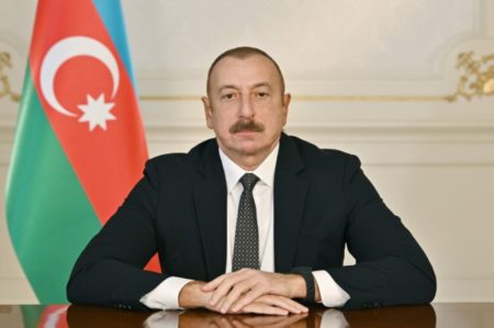 Presiden Azerbaijan, Ilham Aliyev memerintahkan KPU untuk mempersiapkan pilpres dini pada 7 Februari 2024. (Foto: APA)