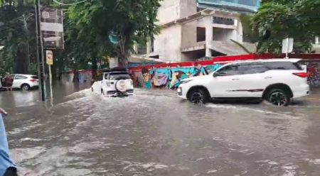 Banjir di kawasan Kelapa Gading, Jakarta Utara, BPBD sebut 26 jalan di Jakarta banjir (Dok Konteks.co.id)