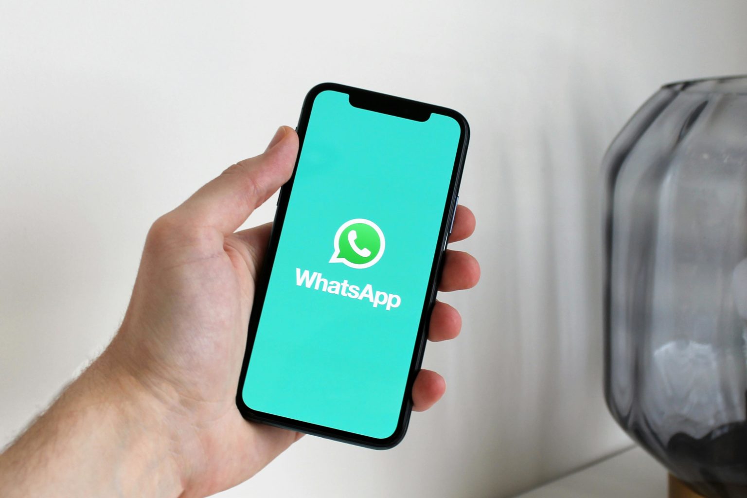 Waspada! Mengenal Tanda-tanda dan Cara Mengatasi Penyadapan WhatsApp