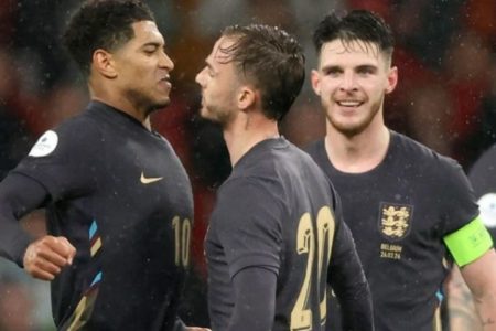 Pertandingan uji coba antara timnas Inggris melawan timnas Belgia berakhir dengan skor imbang 2-2 di Wembley