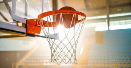 6 Teknik Dasar Olahraga Bola Basket untuk Pemula