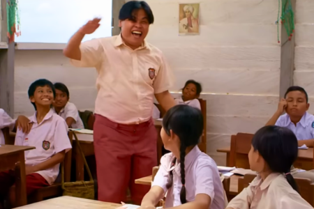 Film Indonesia yang bertema pendidikan. (Foto: youtube/Jembatan Pensil Official Account)