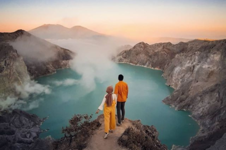5 kawah paling indah di indonesia yang harus anda kunjungi saat mendaki gunung
